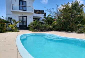 3 bedrooms villa at Calodyne 500 m away from the beach with private pool garden and wifi has Balcony rooms