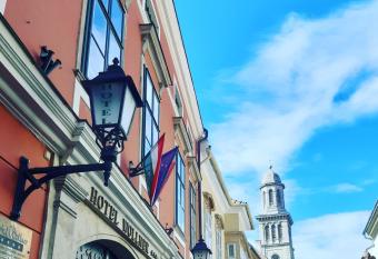 Hotel Wollner has Balcony rooms