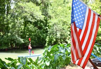 Son's Rio Cibolo Birdhouse Cabin #19 Family Cabin that Sleeps 6 Comfortably! has Balcony rooms