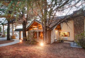 Best Western Gold Country Inn allows 18 year olds to book a room