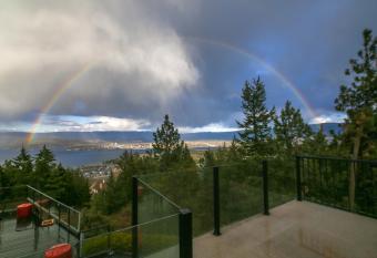 Honeymoon Suite has rooms with a private hot tub