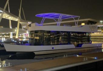 House boat The Deep has Balcony rooms