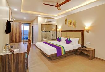 Treebo Trend Mountain Retreat Mahabaleshwar 600 Mtrs From Lingmala Waterfall allows 18 year olds to book a room