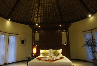 Ubud Hidden Villa Yone village has rooms with a private hot tub