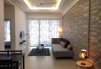 My 2nd Homestay@Night Market Golden Hills has Balcony rooms