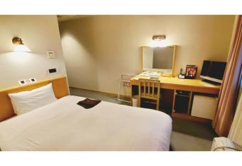 Island Hotel - Vacation STAY 76667v allows 18 year olds to book a room