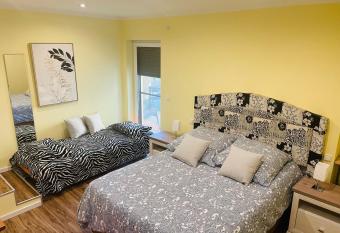 Eine charmante Wohnung wartet auf Sie has Balcony rooms