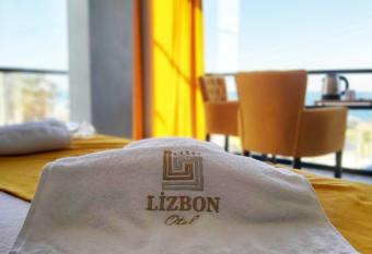 L  ZBON HOTEL has Balcony rooms