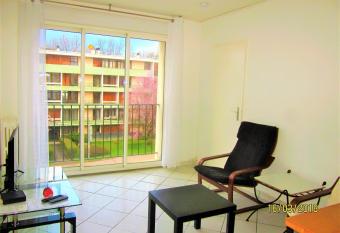 LIMOGES ,,appart T2,,,BEAUSEJOUR,, parkingSSS dans jardin de r  sidence ! allows 18 year olds to book a room