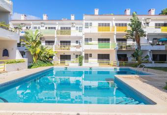 Vilamoura Premium by Homing allows 18 year olds to book a room