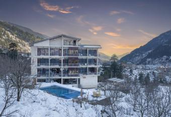 Echor Himalayan Aurum Manali has Balcony rooms