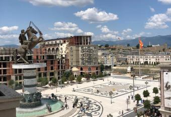 Square Vanilla Downtown allows 18 year olds to book a room