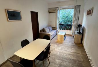 Hermoso departamento en zona tranquila de Recoleta has Balcony rooms