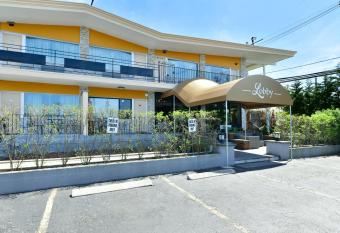 The Freeport Inn and Marina has Balcony rooms