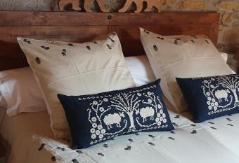 chambre et table d h  tes La Grande Ourse allows 18 year olds to book a room