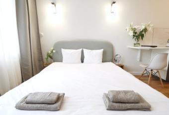 Apartamenty na Teatralnej 14 - Katowice allows 18 year olds to book a room