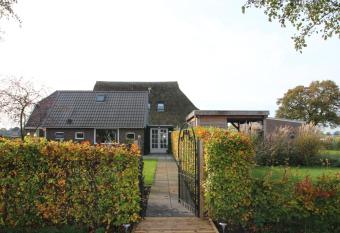 Vakantiehuis Bed en Breakfast in de Tuin has Balcony rooms