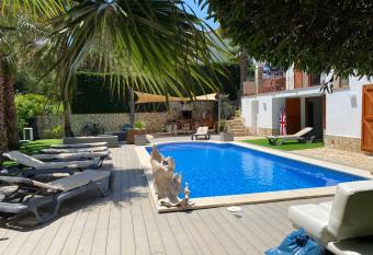 Villa Francisco has Balcony rooms