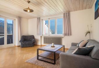 Wohnung Kanisfluhblick allows 18 year olds to book a room