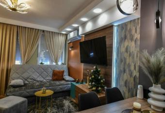 BANE APARTMANI 4. has rooms with a private hot tub