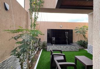                                  R  ya        has Balcony rooms