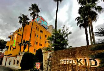 HOTEL KID allows 18 year olds to book a room