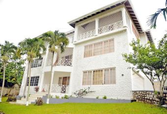 SuiteVille in Mandeville has Balcony rooms