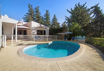 Vila Filipa has Balcony rooms