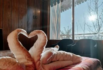 NEELKANTH CAMPSITE has Balcony rooms