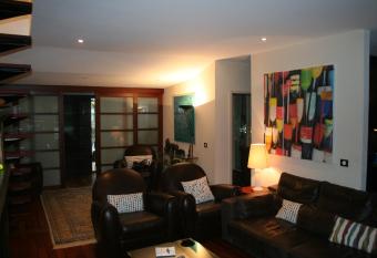 CHALET le LISEY 4   toiles has rooms with a private hot tub