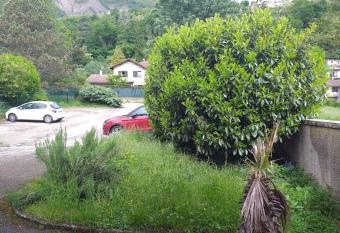 Studio cosy au pied du massif de Belledonne allows 18 year olds to book a room