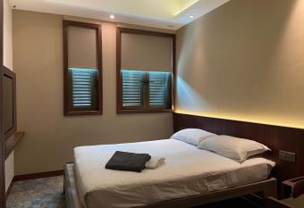 AM Hotel allows 18 year olds to book a room