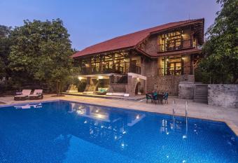 SaffronStays Vedika - EcoFriendly villa by the River with Pool has Balcony rooms