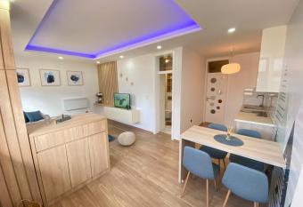 Alexandrea Apartments allows 18 year olds to book a room