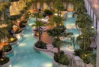 Panwaburi Beachfront Resort - SHA Extra Plus has Smoking/Balcony rooms