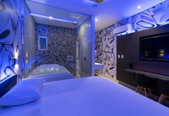 Drops Motel Manaus allows 18 year olds to book a room