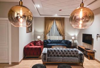 Khobar Luxury Apartment allows 18 year olds to book a room