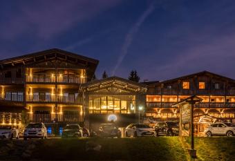 Chalet Hotel Le Collet allows 18 year olds to book a room