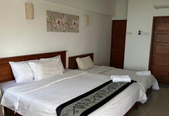 Beach Resort 19 Home Stay Batu Ferringhi allows 18 year olds to book a room