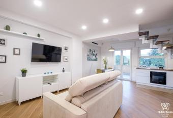 H di Otello - Luxury Apartment has Balcony rooms