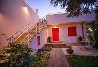 Villa Elia Suite Room allows 18 year olds to book a room