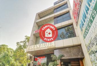 Super OYO Townhouse 687 Hotel 77 allows 18 year olds to book a room