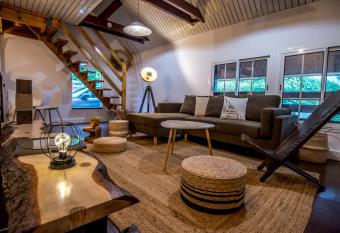 Leu Cocon has rooms with a private hot tub