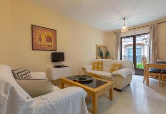 Town Apartment in Fuengirola Centre has Balcony rooms