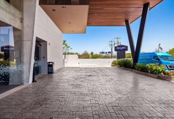 Hampton Inn By Hilton Nuevo Vallarta allows 18 year olds to book a room