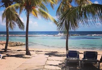 Appartement vue mer - St Fran  ois allows 18 year olds to book a room