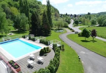 Domaine du Revermont - Logis Hotel has Balcony rooms