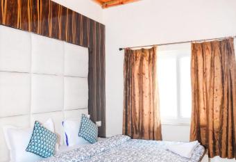 Rahat Niwas by Le Pension Stays allows 18 year olds to book a room