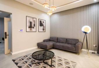 Azalea Apartments has Balcony rooms