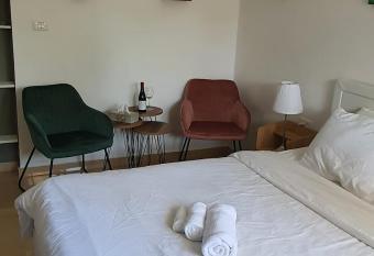 B resort                                                has Balcony rooms